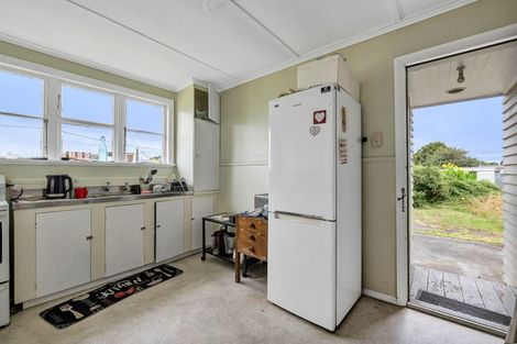 Photo of property in 2 Laurent Vc Street, Hawera, 4610