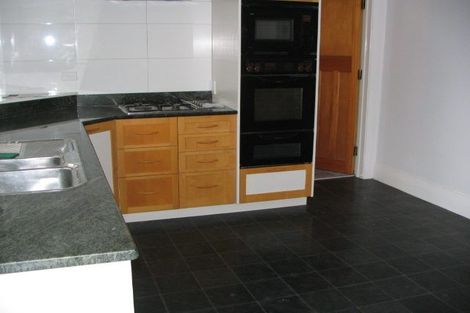 Photo of property in 27 Horotutu Road, Greenlane, Auckland, 1061