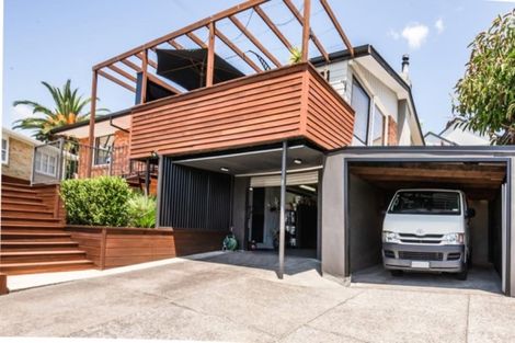 Photo of property in 70a Sutherland Road, Brookfield, Tauranga, 3110