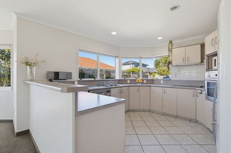 Photo of property in 6a Barry Avenue, Whakatane, 3120