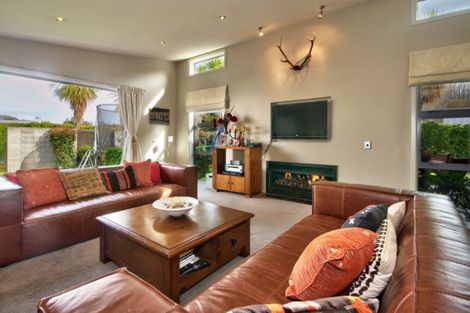 Photo of property in 1 Orbell Drive, Lake Hayes, Queenstown, 9304