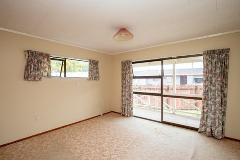 Photo of property in 17 Mahana Road, Ngatea, 3503