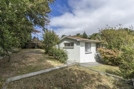 Photo of property in 96 Churton Drive, Churton Park, Wellington, 6037