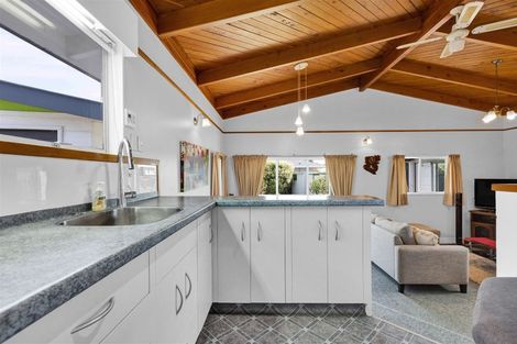 Photo of property in 43 Sunnyvale Street, Bell Block, New Plymouth, 4312