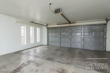 Photo of property in 39 Buscomb Avenue, Henderson, Auckland, 0610