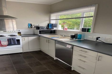 Photo of property in 28 The Quadrant, Miramar, Wellington, 6022