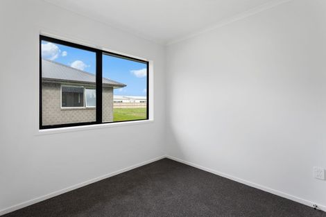 Photo of property in 1 Karearea Drive, Coastlands, Whakatane, 3120
