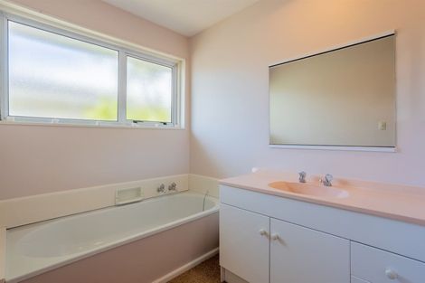 Photo of property in 39 Kent Lodge Avenue, Avonhead, Christchurch, 8042