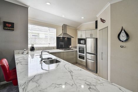 Photo of property in 408 King Street South, Hastings, 4122