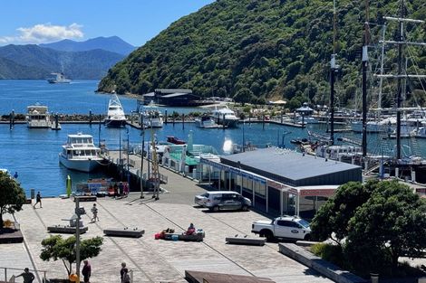 Photo of property in Oxleys Rock Apartments, 401/6 London Quay, Picton, 7220