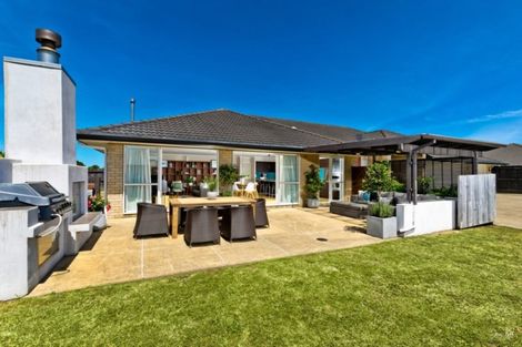 Photo of property in 10 Maple Lane, Huapai, Kumeu, 0810