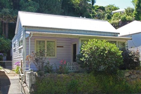 Photo of property in 25 Milton Road, Bluff Hill, Napier, 4110