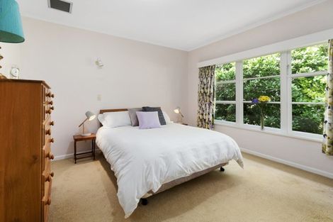 Photo of property in 9 Magdalen Street, Tawa, Wellington, 5028