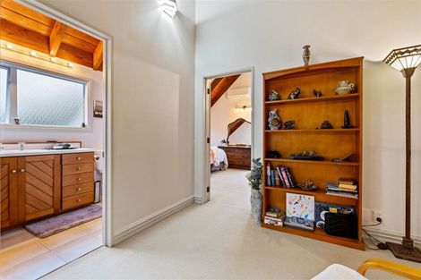 Photo of property in 4 Kitewaho Road, Swanson, Auckland, 0816