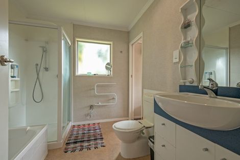 Photo of property in 16 Antrim Place, Hokowhitu, Palmerston North, 4410