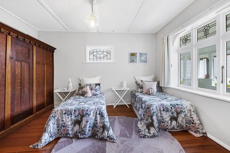 Photo of property in 129 Melbourne Road, Island Bay, Wellington, 6023