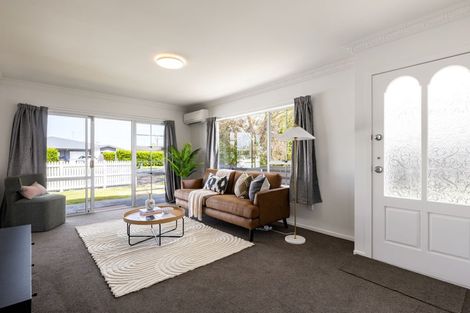 Photo of property in 1 Hilton Road, St Andrews, Hamilton, 3200