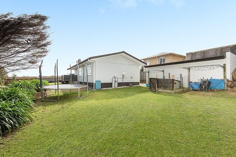 Photo of property in 18 Atuaroa Avenue, Te Puke, 3119