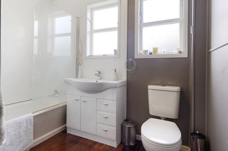 Photo of property in 99 Fairfield Road, Fairfield, Hamilton, 3214