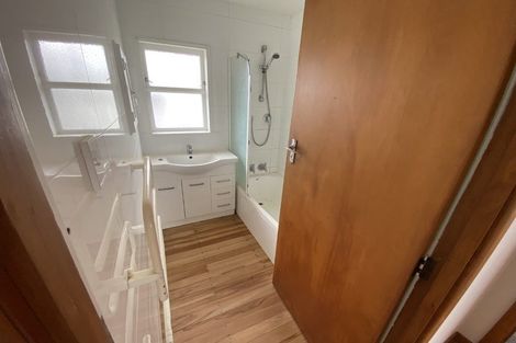 Photo of property in 95 Ennis Avenue, Pakuranga Heights, Auckland, 2010