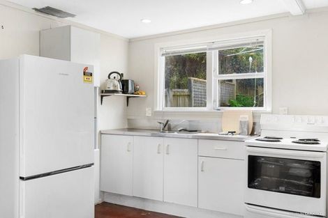 Photo of property in 113 Northland Road, Northland, Wellington, 6012