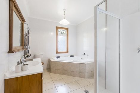 Photo of property in 15 Landscape Road, Mount Eden, Auckland, 1024