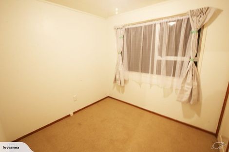 Photo of property in 16 Ransom Smyth Drive, Goodwood Heights, Auckland, 2105