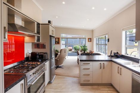 Photo of property in 2 Stonebridge Heights, Feilding, 4702