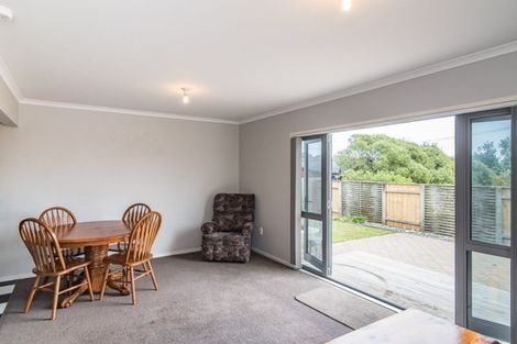 Photo of property in 10 Rodney Avenue, Te Horo Beach, Otaki, 5581