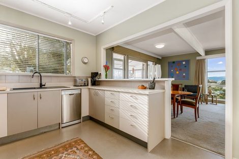 Photo of property in 2 Zetland Street, Highbury, Wellington, 6012