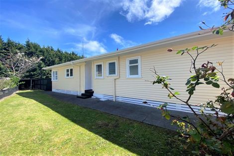 Photo of property in 8 Fyson Place, Hawera, 4610