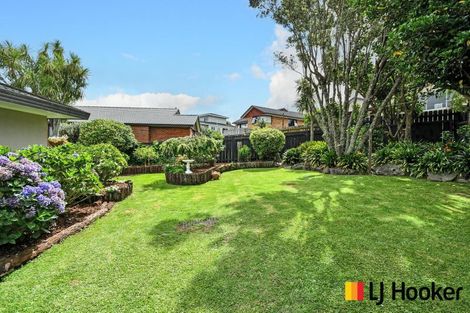 Photo of property in 33 Peretao Rise, The Gardens, Auckland, 2105