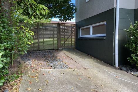 Photo of property in 2/32 Prince Regent Drive, Half Moon Bay, Auckland, 2012