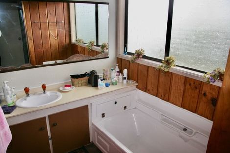 Photo of property in 186 Hakanoa Street, Huntly, 3700