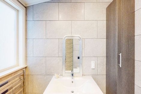 Photo of property in 15 Selwyn Terrace, Thorndon, Wellington, 6011