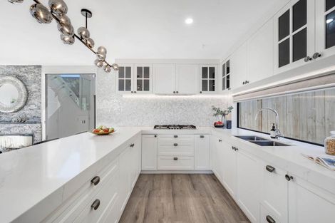 Photo of property in 2c Bledisloe Street, Cockle Bay, Auckland, 2014
