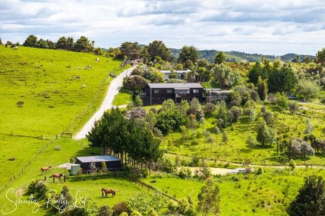 Photo of property in 227 Porter Road, Paparoa, 0571