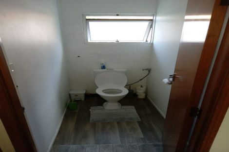 Photo of property in 2/4 Idlewild Avenue, Mangere, Auckland, 2022