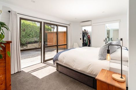 Photo of property in 82 Beacon Hill Road, Strathmore Park, Wellington, 6022