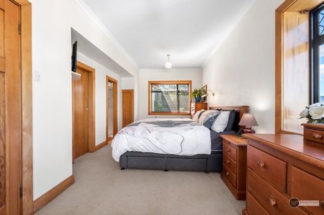 Photo of property in 19 Onehuka Road, Tirohanga, Lower Hutt, 5010