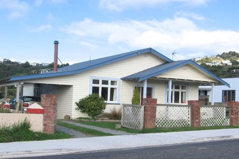 Photo of property in 10 Retter Street, Paparangi, Wellington, 6037