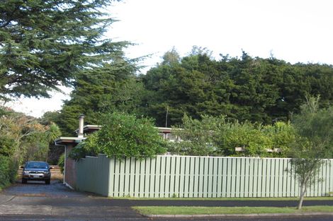 Photo of property in 8 Freshney Place, Hillpark, Auckland, 2102