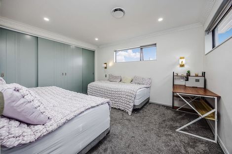 Photo of property in 29a Plumley Crescent, Mangere, Auckland, 2022