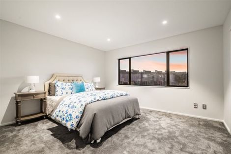 Photo of property in 44 Bordeaux Parade, Te Atatu South, Auckland, 0610