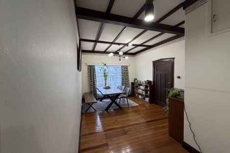 Photo of property in 8 Nikau Street, New Lynn, Auckland, 0600