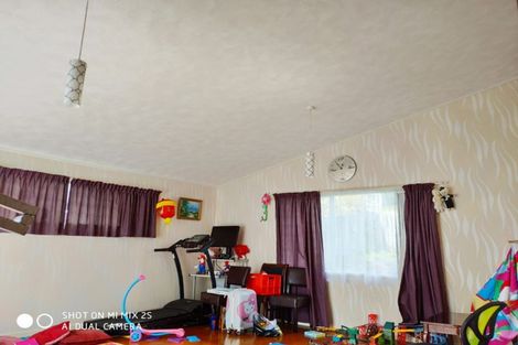 Photo of property in 18 Annison Avenue, Glen Eden, Auckland, 0602