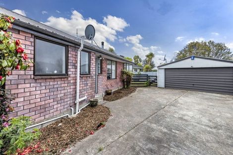 Photo of property in 68 Main North Road, Woodend, 7610