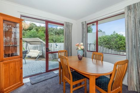 Photo of property in 21 Nimstedt Avenue, Oteha, Auckland, 0632