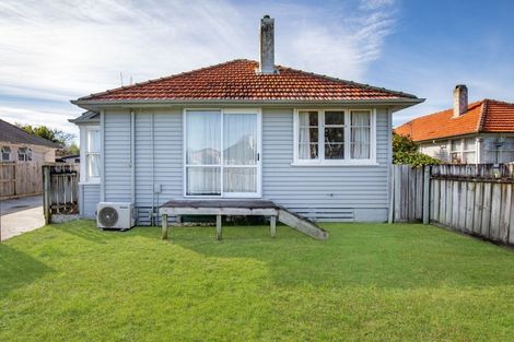 Photo of property in 1/45 Ross Crescent, Fairfield, Hamilton, 3214