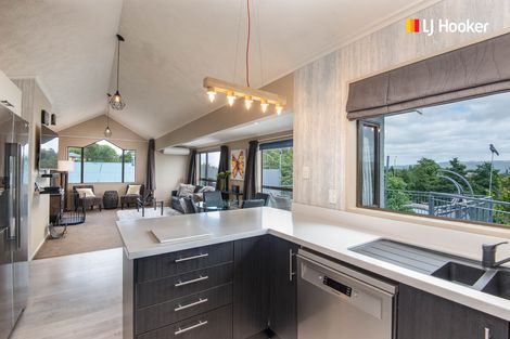 Photo of property in 17 Braeside, Kinmont Park, Mosgiel, 9024